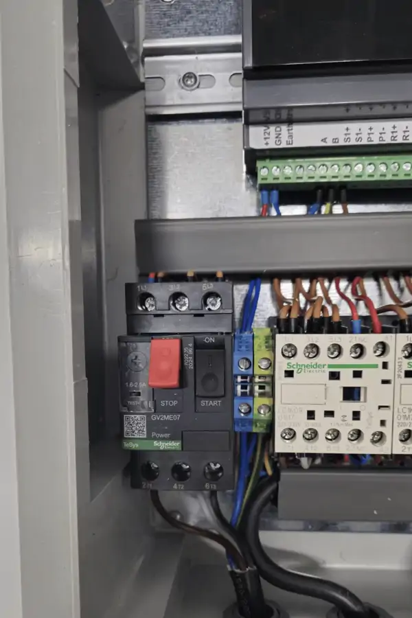  Akıllı Sera Pencere Kontrol Paneli 