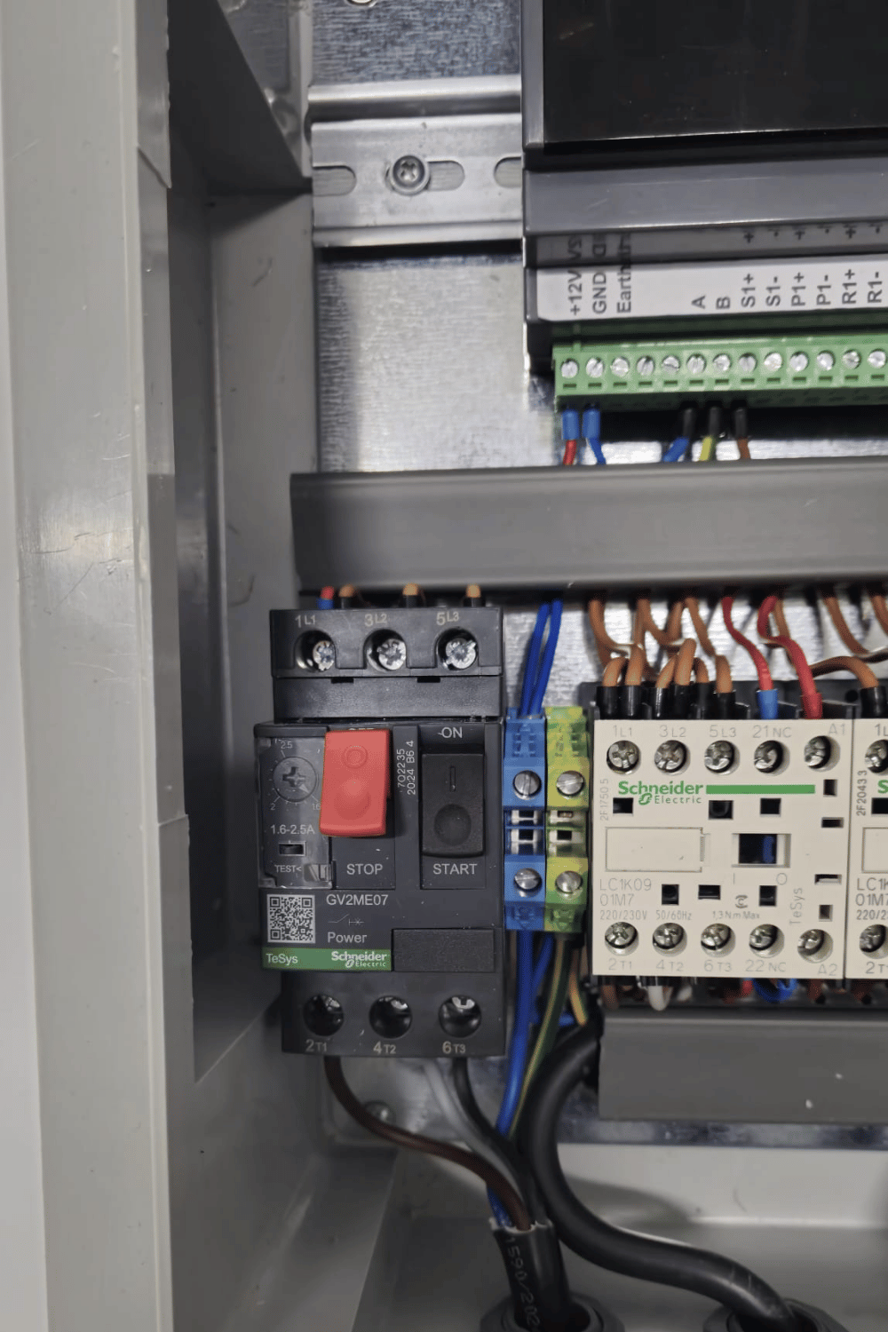 Smart Greenhouse Window Control Panel