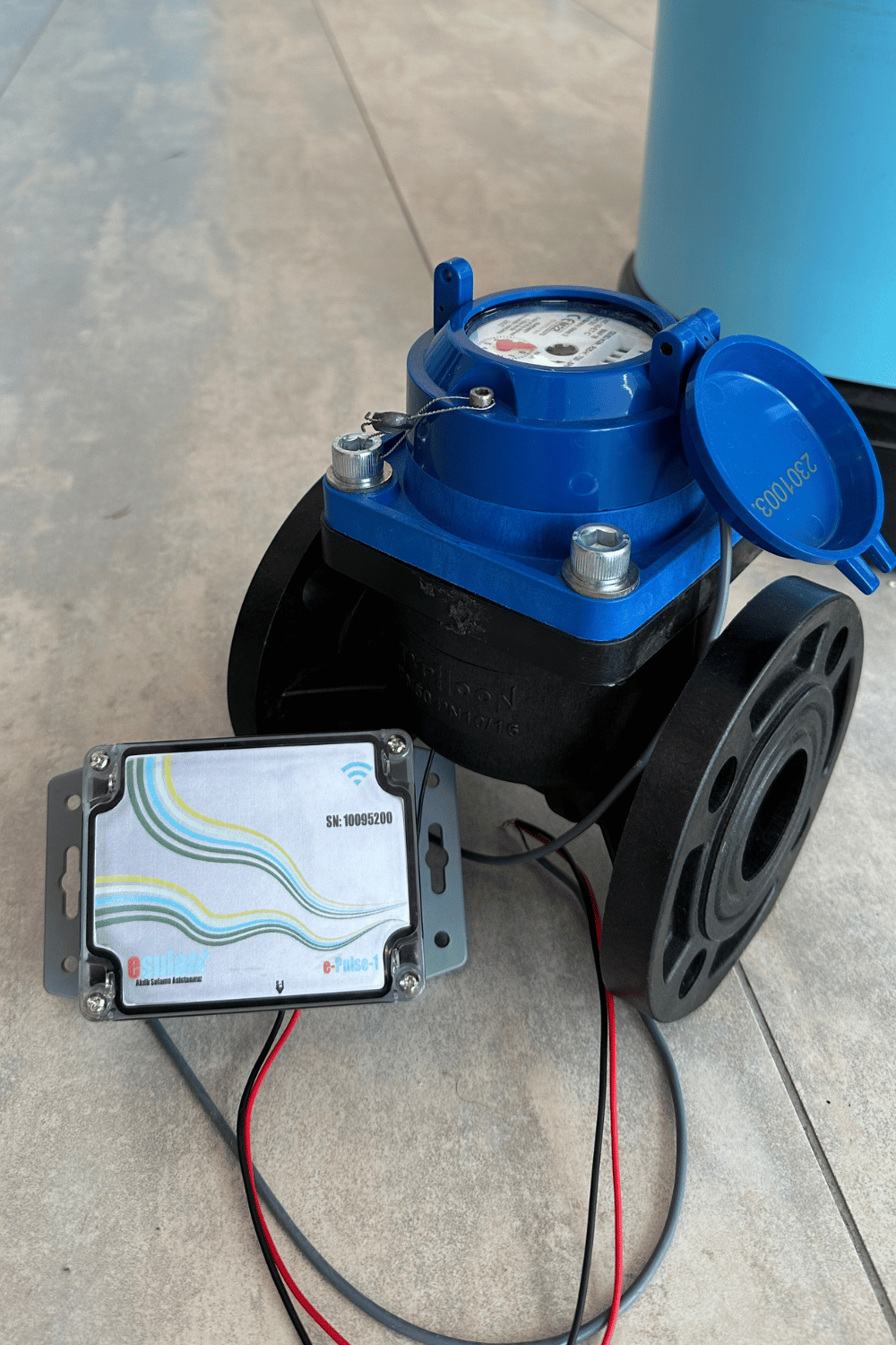 Wireless Battery-Powered Meter Flow and Consumption Sensor