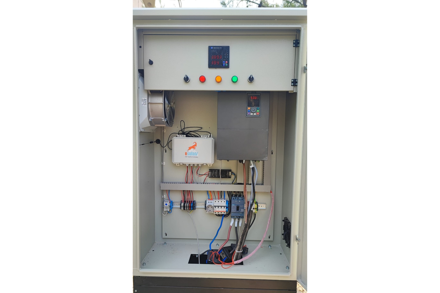 Tarımda Frekans Sürücüsü ile Pompa Kontrolü: Faydaları ve Enerji Tasarrufu